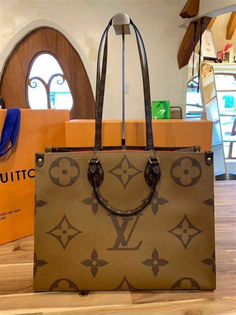 on the go louis vuitton geant bag|louis vuitton large monogram tote.